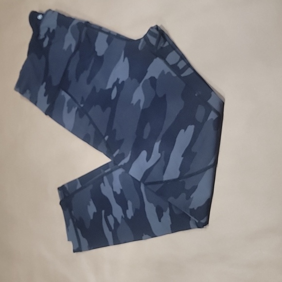Sweaty Betty Size M Power 7/8 Legging Black & Gray Camo, Exc. Used Condition - Picture 1 of 9